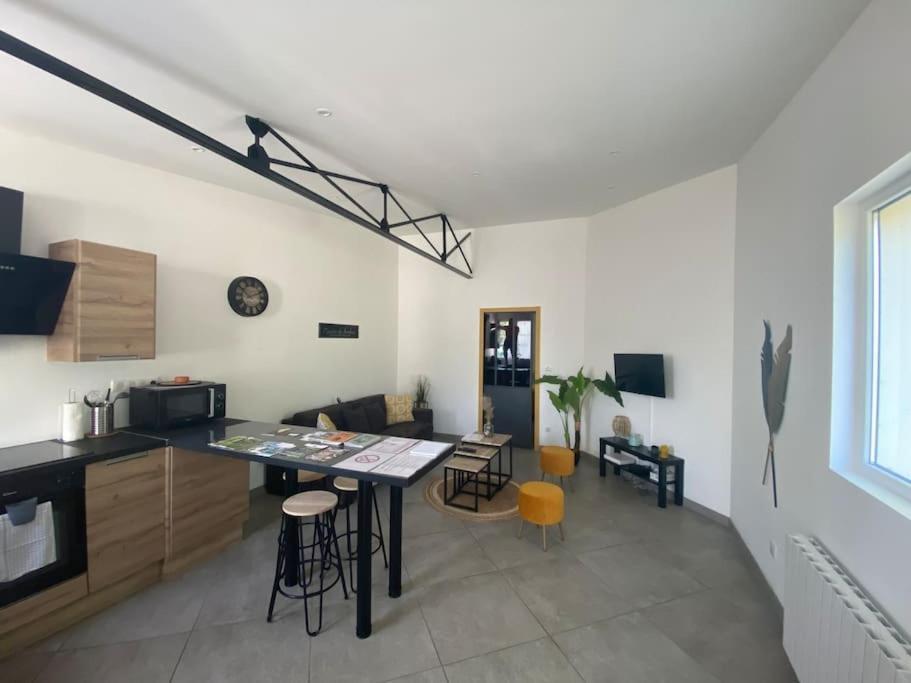 Holiday home Chez Les Blanches Maison 4 Personnes *